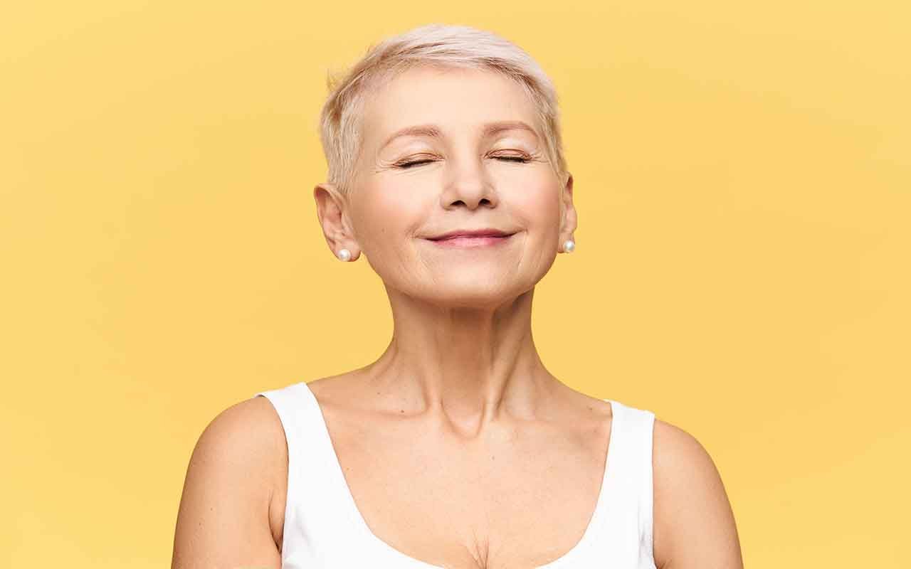 Pourquoi le cou devient-il fripé avec le temps